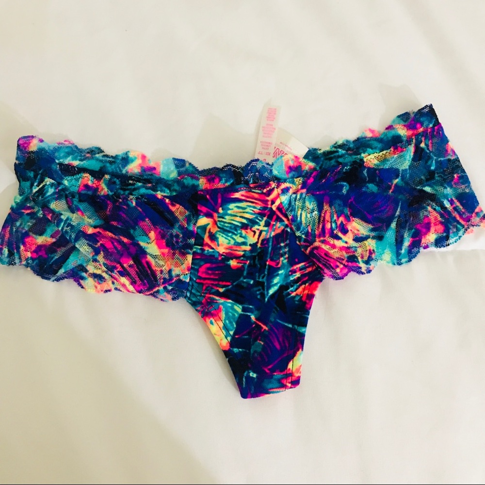 Victoria’s Secret PINK low rise cheekster